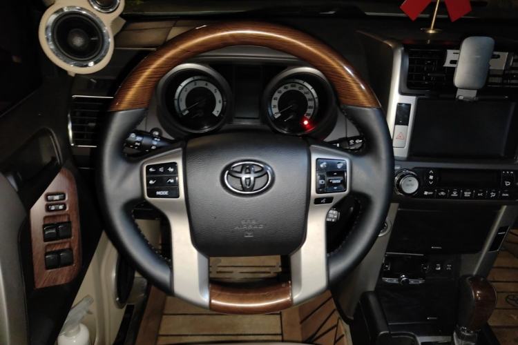 Used Toyota Prado 2010 4.0L Automatic TX-L Steering Wheel
