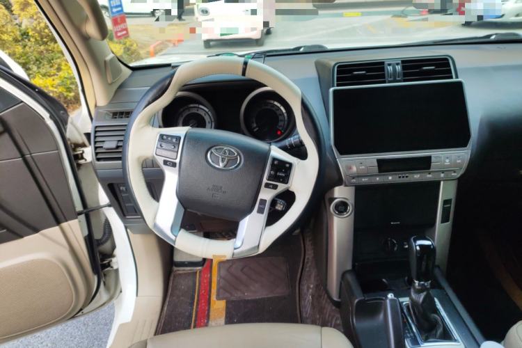 Used Toyota Prado 2010 4.0L Automatic TX-L Steering Wheel
