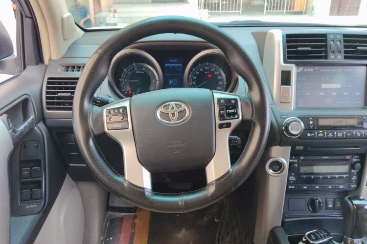 Used Toyota Prado 2010 4.0L Automatic TX-L Steering Wheel