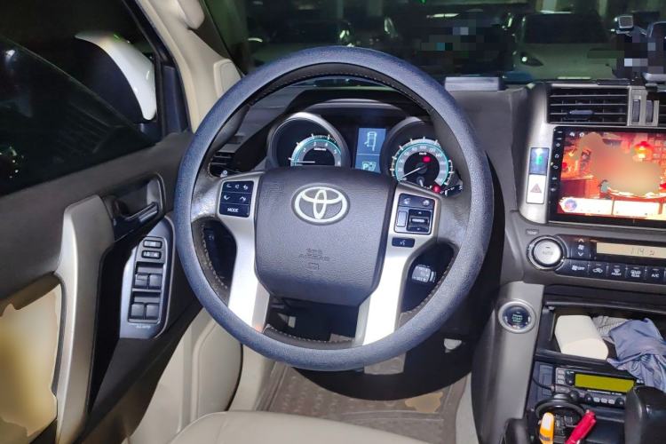 Used Toyota Prado 2010 4.0L Automatic TX-L Steering Wheel