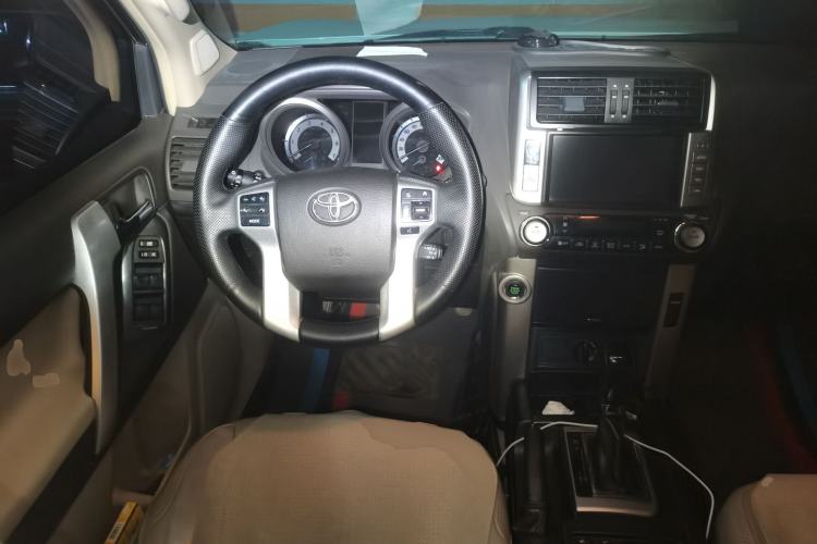 Used Toyota Prado 2010 4.0L Automatic TX-L Steering Wheel