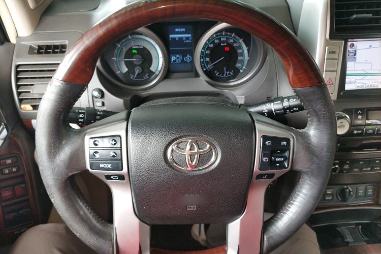 Used Toyota Prado 2010 4.0L Automatic VX NAVI Steering Wheel