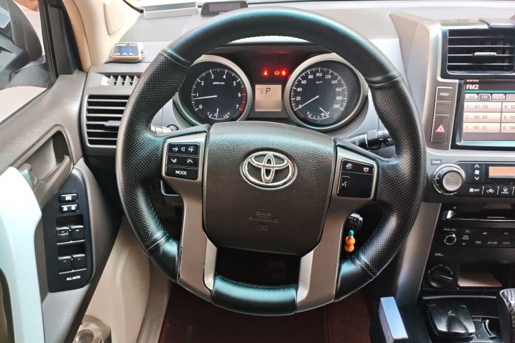 Used Toyota Prado 2010 2.7L Automatic Deluxe Edition Steering Wheel