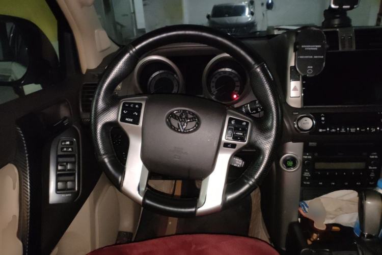 Used Toyota Prado 2010 4.0L Automatic TX-L NAVI Steering Wheel