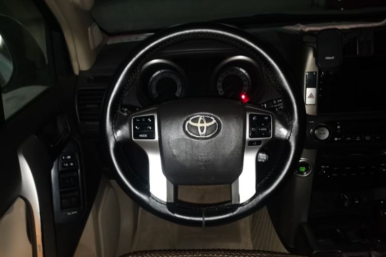 Used Toyota Prado 2010 4.0L Automatic TX-L Steering Wheel