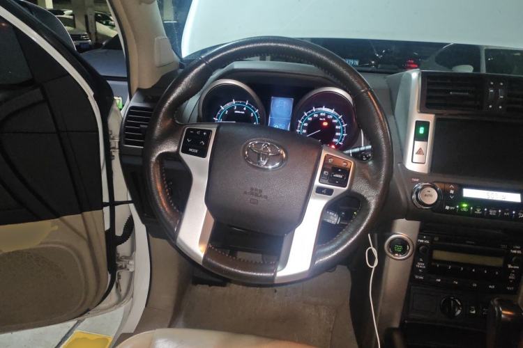 Used Toyota Prado 2010 4.0L Automatic TX-L Steering Wheel