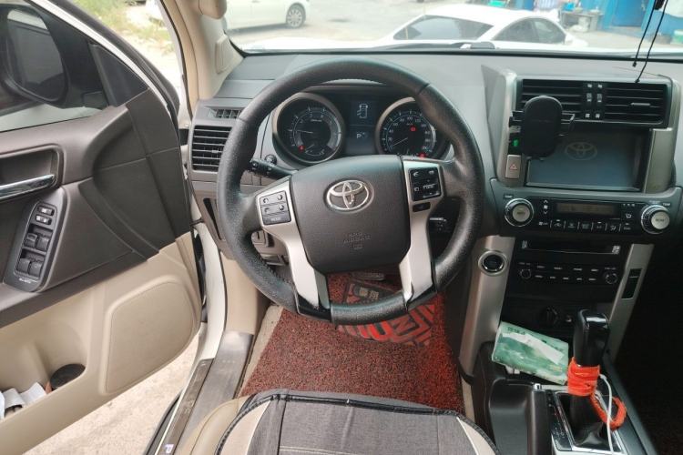 Used Toyota Prado 2010 4.0L Automatic TX-L NAVI Steering Wheel