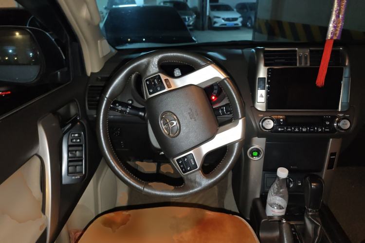Used Toyota Prado 2010 4.0L Automatic TX-L Steering Wheel