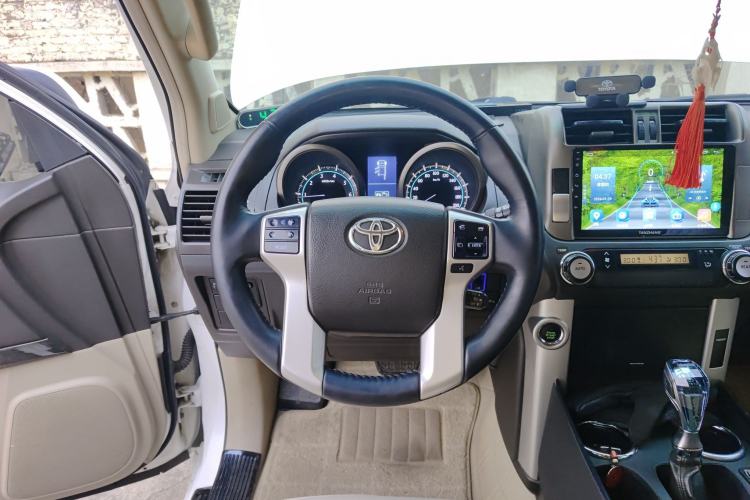 Used Toyota Prado 2010 4.0L Automatic TX-L Steering Wheel