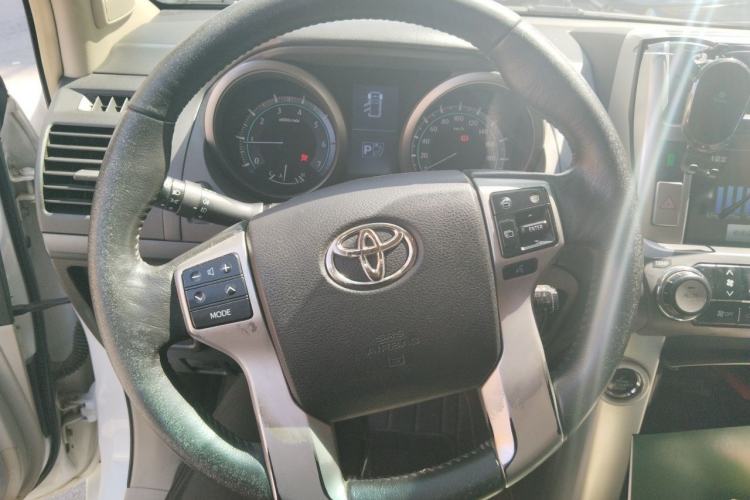 Used Toyota Prado 2010 4.0L Automatic TX-L Steering Wheel