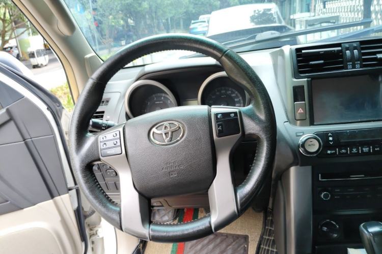 Used Toyota Prado 2010 2.7L Automatic Deluxe Edition Steering Wheel