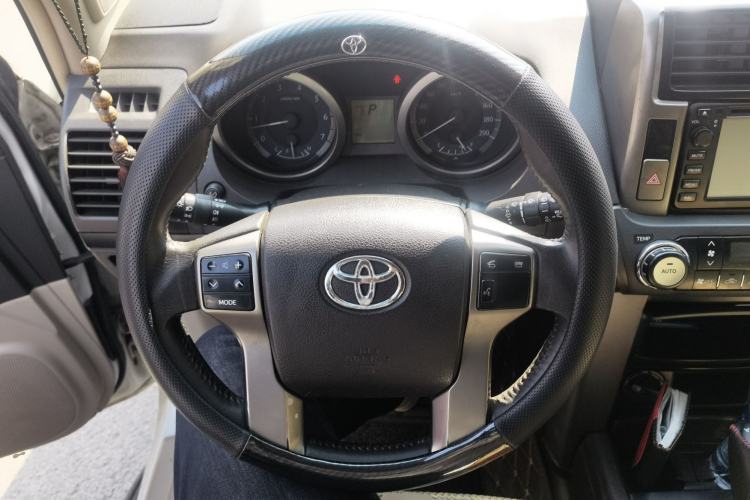 Used Toyota Prado 2010 2.7L Automatic Standard Edition Steering Wheel