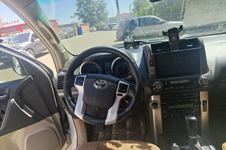 Used Toyota Prado 2010 4.0L Automatic TX-L Steering Wheel