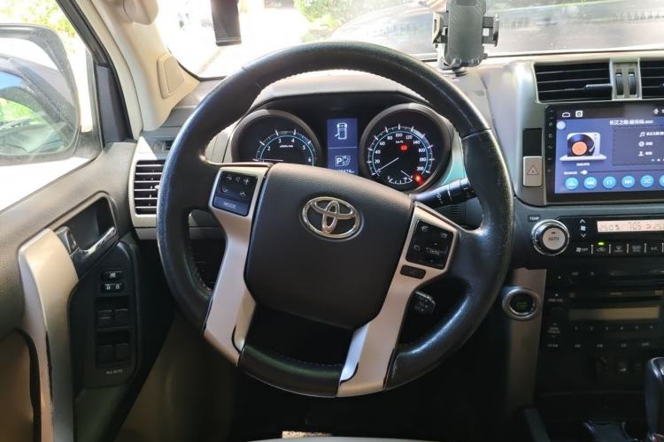 Used Toyota Prado 2010 4.0L Automatic TX-L Steering Wheel