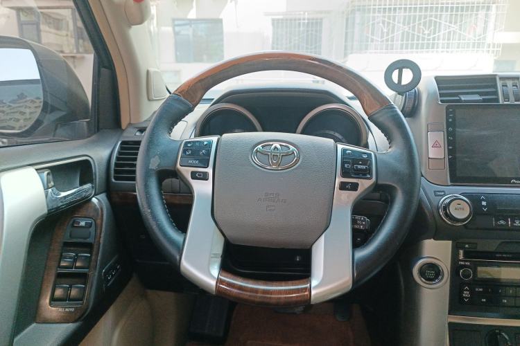 Used Toyota Prado 2010 4.0L Automatic VX Steering Wheel