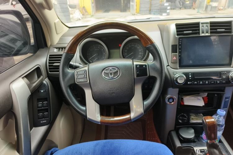 Used Toyota Prado 2010 2.7L Automatic Deluxe Edition Steering Wheel