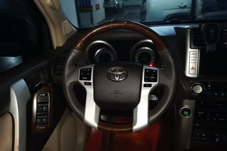 Used Toyota Prado 2010 4.0L Automatic VX NAVI Steering Wheel