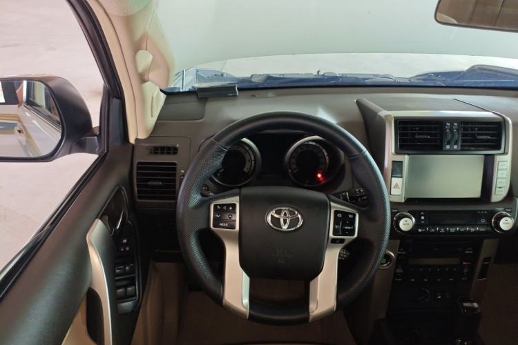 Used Toyota Prado 2010 4.0L Automatic TX-L Steering Wheel