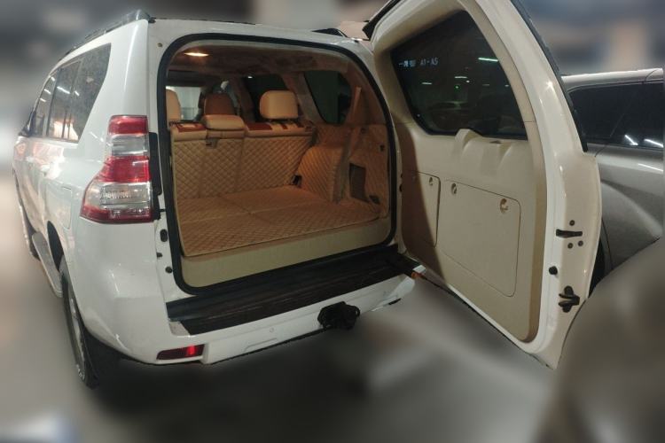 Used Toyota Prado 2010 4.0L Automatic TX-L Trunk