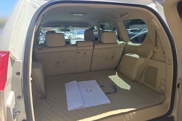 Used Toyota Prado 2010 2.7L Automatic Deluxe Edition Trunk