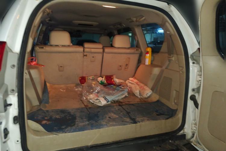 Used Toyota Prado 2010 4.0L Automatic VX Trunk