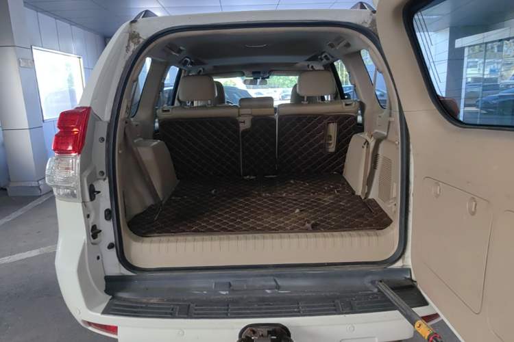 Used Toyota Prado  Trunk