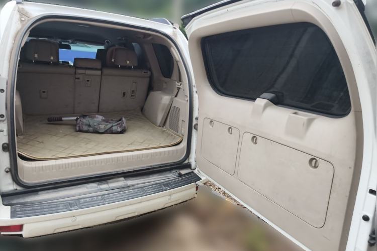 Used Toyota Prado 2010 2.7L Automatic Standard Edition Trunk