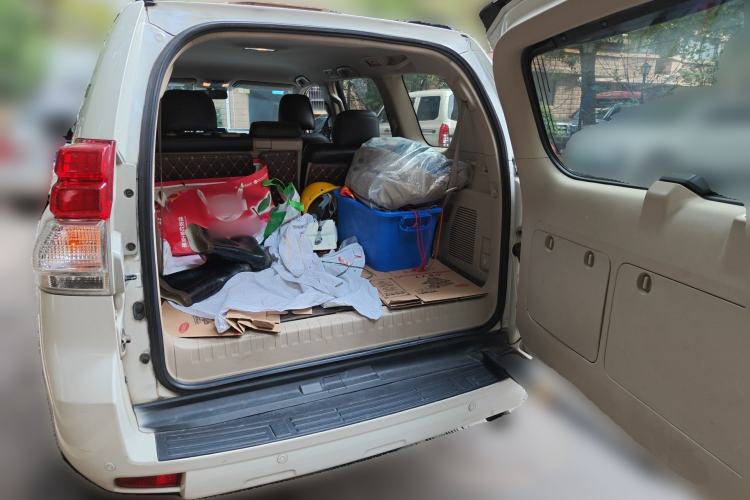 Used Toyota Prado 2010 2.7L Automatic Standard Edition Trunk