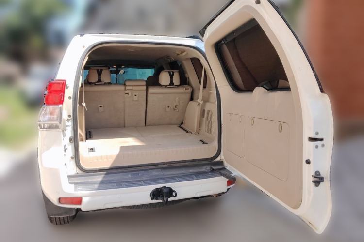 Used Toyota Prado 2010 4.0L Automatic TX-L Trunk