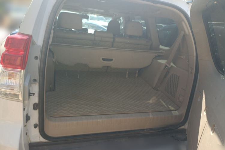Used Toyota Prado 2010 4.0L Automatic VX NAVI Trunk