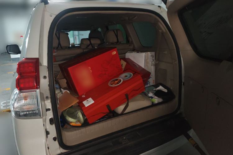 Used Toyota Prado 2010 2.7L Automatic Standard Edition Trunk