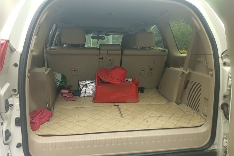Used Toyota Prado 2010 4.0L Automatic TX-L Trunk