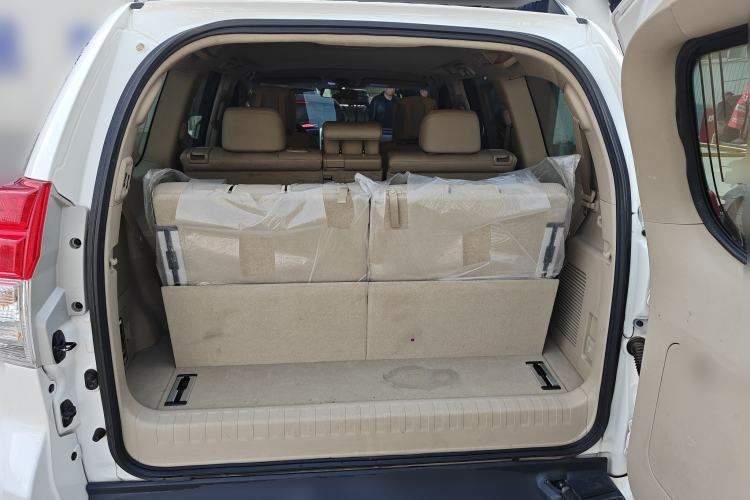 Used Toyota Prado 2010 4.0L Automatic TX-L Trunk