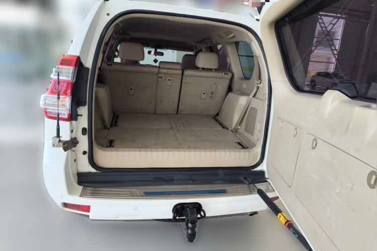 Used Toyota Prado 2010 4.0L Automatic TX-L Trunk