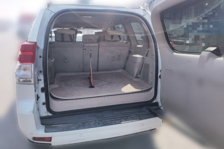Used Toyota Prado 2010 2.7L Automatic Standard Edition Trunk