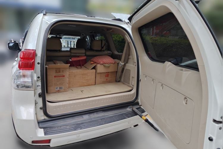 Used Toyota Prado 2010 2.7L Automatic Standard Edition Trunk