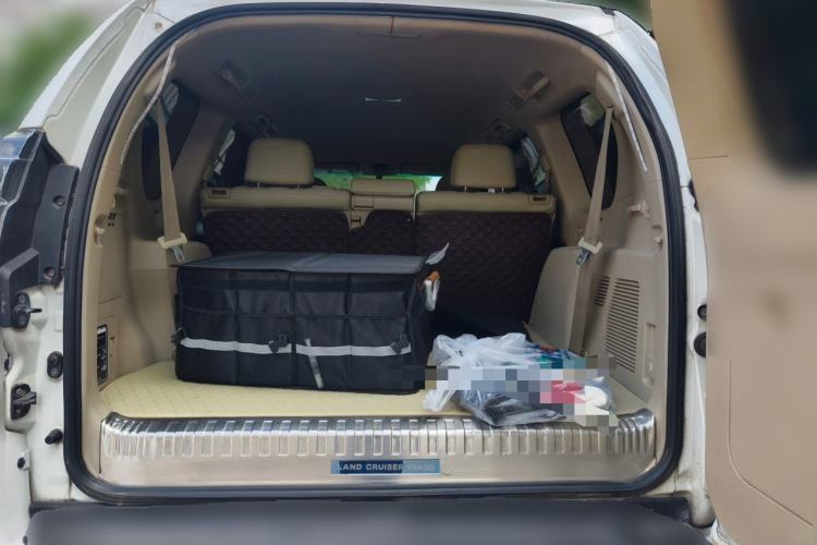 Used Toyota Prado 2010 2.7L Automatic Standard Edition Trunk