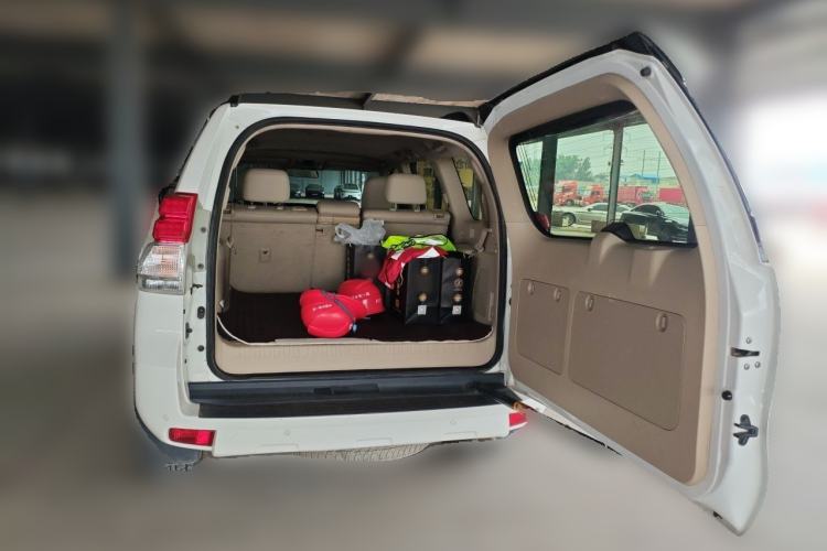 Used Toyota Prado 2010 4.0L Automatic TX-L Trunk