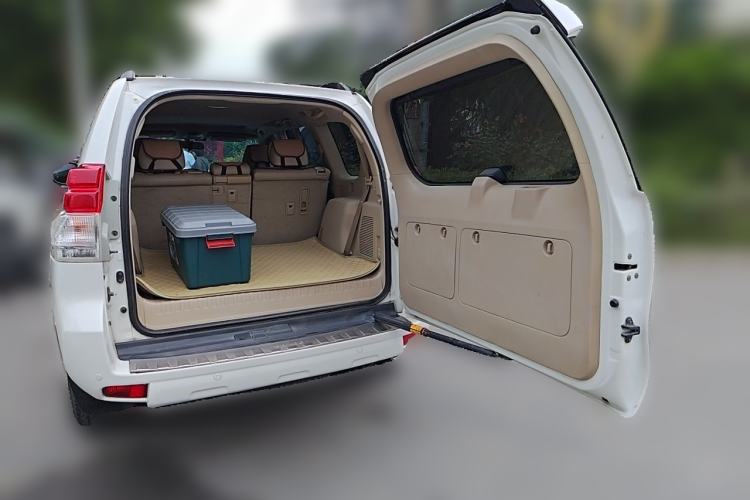 Used Toyota Prado 2010 4.0L Automatic TX-L Trunk