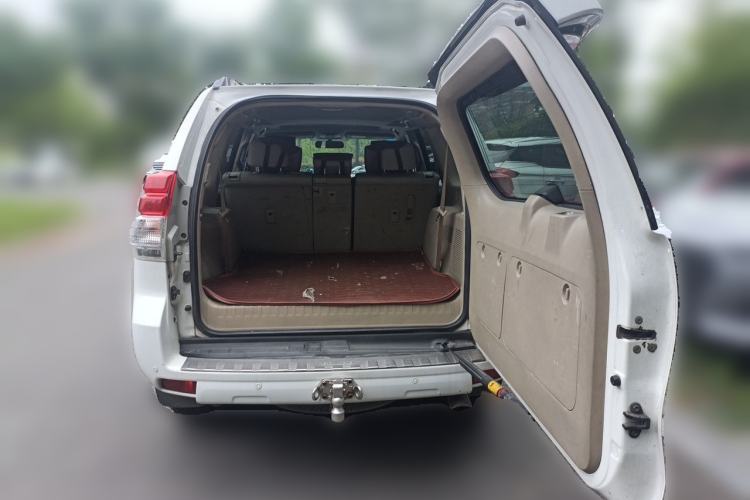 Used Toyota Prado 2010 4.0L Automatic TX-L Trunk