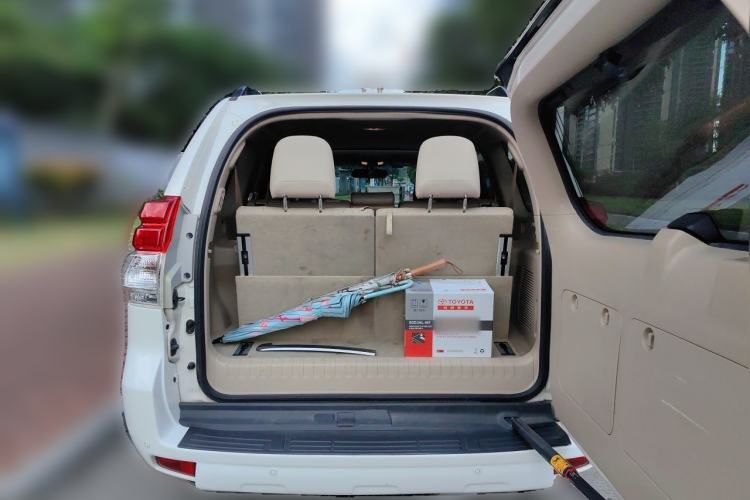 Used Toyota Prado 2010 4.0L Automatic TX-L NAVI Trunk