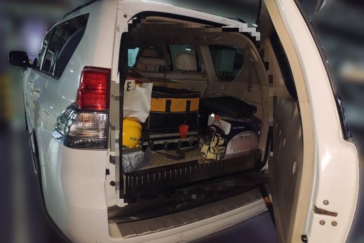 Used Toyota Prado 2010 4.0L Automatic VX Trunk