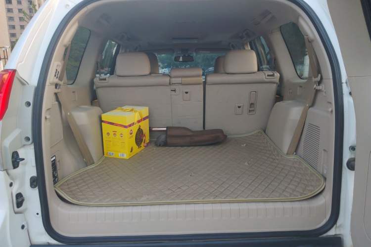 Used Toyota Prado 2010 4.0L Automatic VX NAVI Trunk