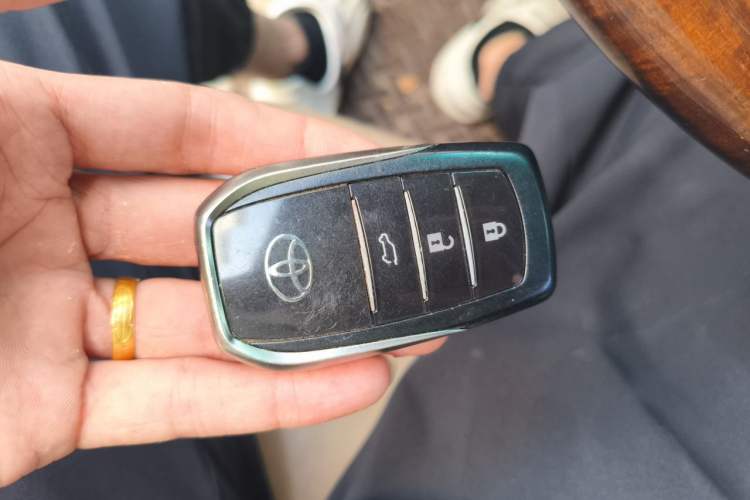 Used Toyota Prado 2010 4.0L Automatic VX Vehicle Key