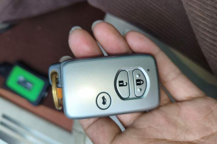 Used Toyota Prado 2010 4.0L Automatic VX NAVI Vehicle Key