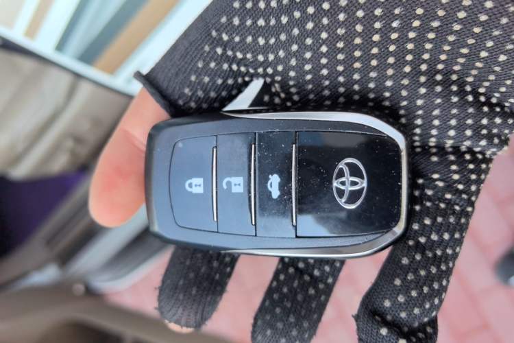 Used Toyota Prado 2010 4.0L Automatic VX NAVI Vehicle Key