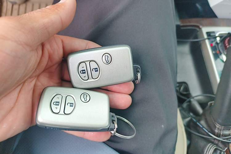 Used Toyota Prado 2010 4.0L Automatic VX Vehicle Key