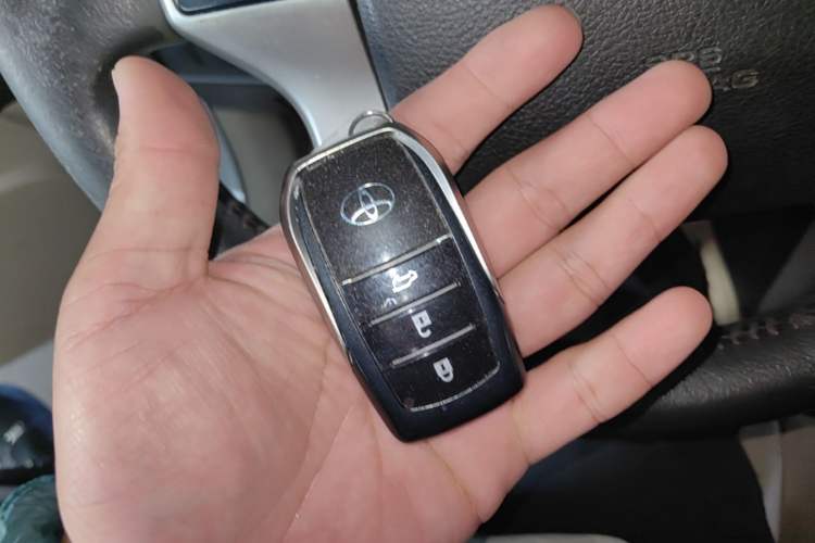 Used Toyota Prado  Vehicle Key