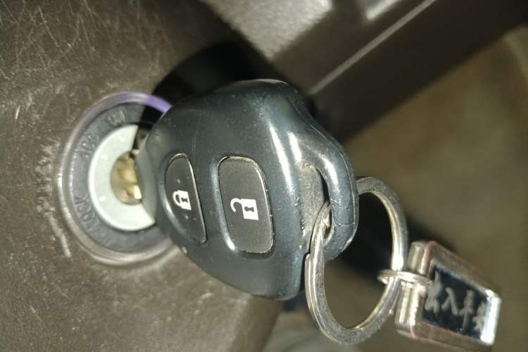 Used Toyota Prado 2010 2.7L Automatic Deluxe Edition Vehicle Key