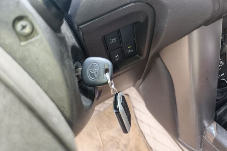 Used Toyota Prado 2010 2.7L Automatic Standard Edition Vehicle Key
